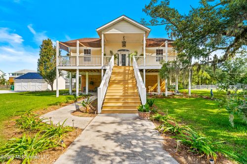 205 Harrison Ct, Bay Saint Louis, MS, 39520-2016 | Card Image
