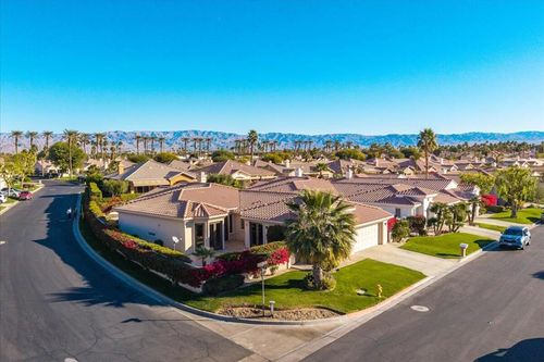 78710 Castle Pines Dr, La Quinta, CA, 92253-5817 | Card Image