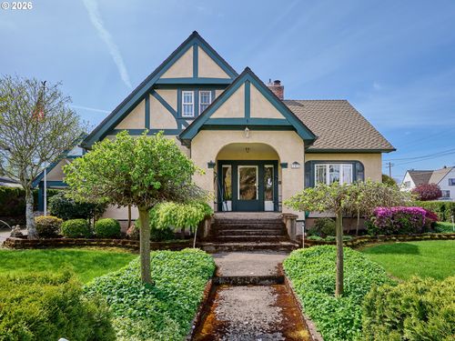 102 E 5th St, Molalla, OR, 97038-9122 | Card Image