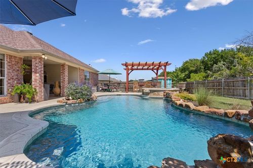 2009 Merlin Dr, Harker Heights, TX, 76548-2527 | Card Image