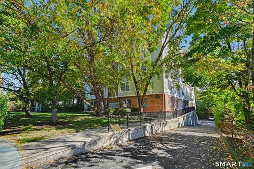 203-4 Lowe St, Norwalk, CT, 06854-3543 | Card Image