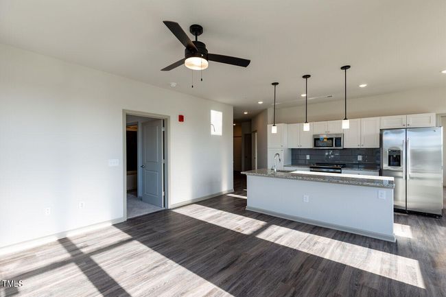 012-1280x960-open-living | Image 12