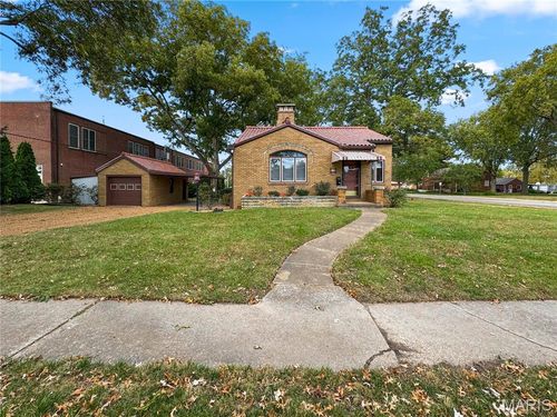 13 N Jackson St, Millstadt, IL, 62260-1101 | Card Image