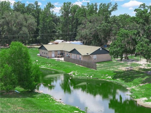 702 Lake Branch Rd, Bowling Green, FL, 33834-2857 | Card Image