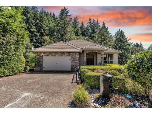 13370 Se Woodland Cir, Happy Valley, OR, 97086-8348 | Card Image