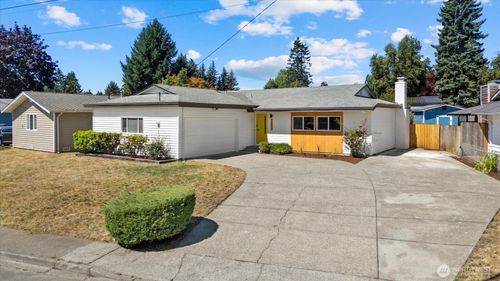 16531 120th Ave Se, Renton, WA, 98058-5300 | Card Image