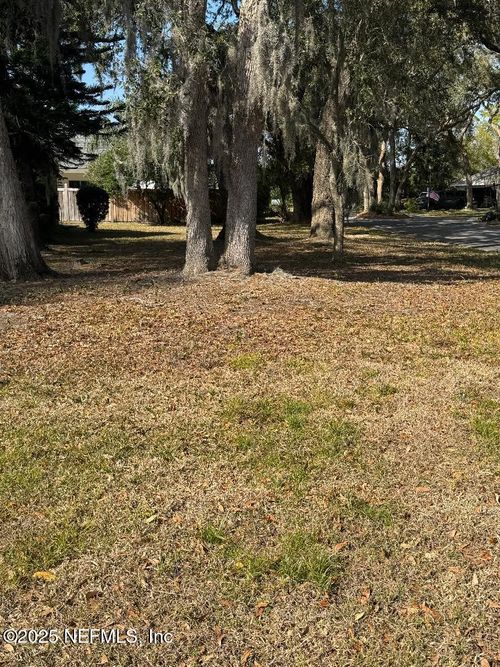 1002 Kings Rd, Neptune Beach, FL, 32266-3212 | Card Image