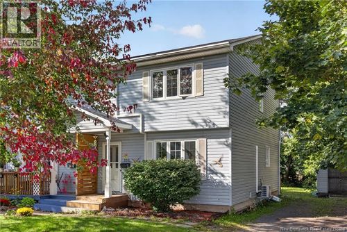 233 Kendra St, Home with 3 bedrooms, 2 bathrooms and null parking in Moncton NB | Card Image