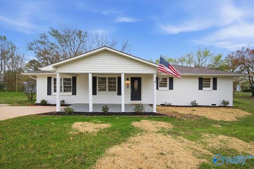 18247 Circle Dr, Athens, AL, 35613-5951 | Card Image