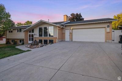 635 E 380 S, House other with 6 bedrooms, 2 bathrooms and 6 parking in Smithfield UT | Image 3