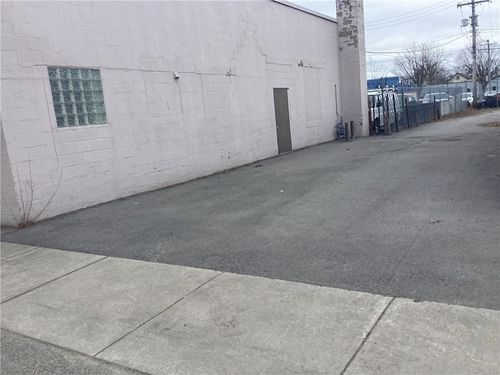 16 Lincoln Ave, Rochester, NY, 14611-2418 | Card Image