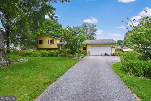 113 Stewart Dr, EDGEWATER, MD, 21037-1609 | Card Image