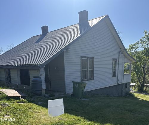 210 N Ford St, Pennington Gap, VA, 24277-2207 | Card Image