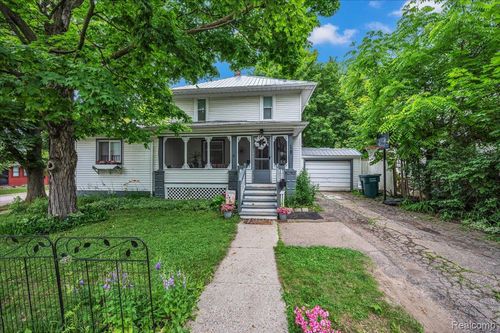 128 Fox St, Lapeer, MI, 48446-2219 | Card Image