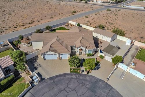 6285 Mohawk St, Las Vegas, NV, 89118-2815 | Card Image