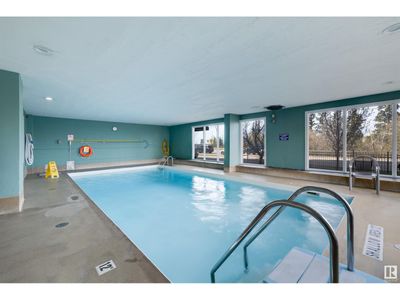 2106 - 10135 Saskatchewan Dr Nw, Condo with 2 bedrooms, 2 bathrooms and null parking in Edmonton AB | Image 2