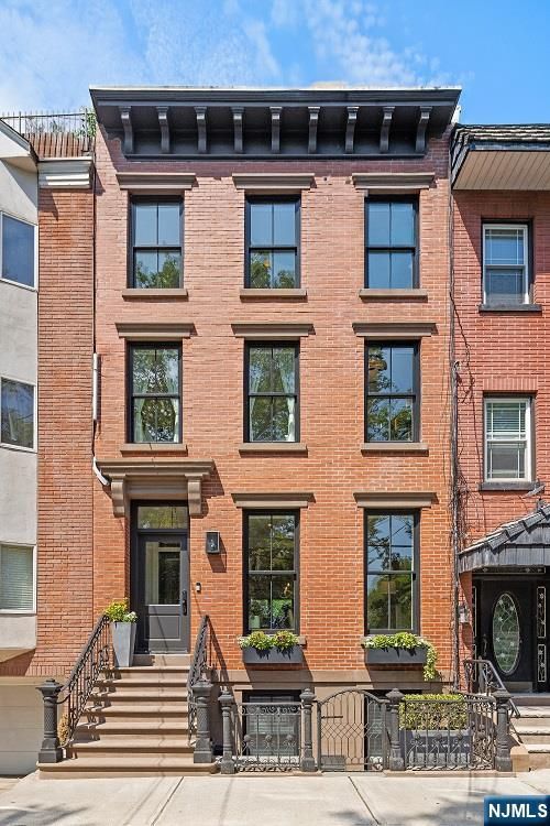 208 5th St, Hoboken, NJ, 07030-7176 | Card Image