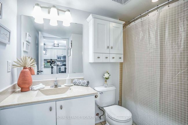 612 - 9 George St N, Condo with 2 bedrooms, 1 bathrooms and 1 parking in Brampton ON | Image 23