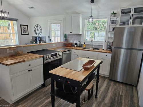 505 Kent Ct, High Point, NC, 27260-5570 | Card Image