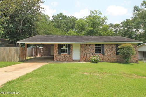127 Woodland Dr, Lucedale, MS, 39452-5909 | Card Image