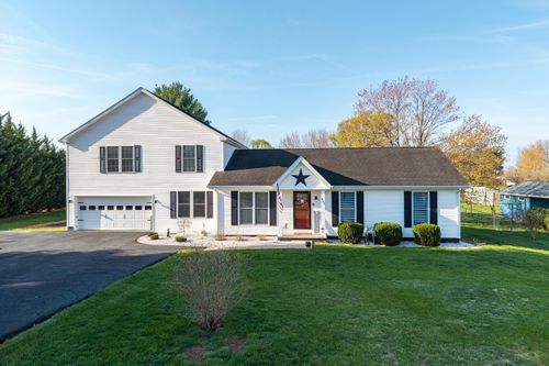 605 16th St, GROTTOES, VA, 24441-2129 | Card Image