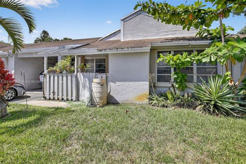 8601 Bridle Path Ct, Davie, FL, 33328-2814 | Card Image