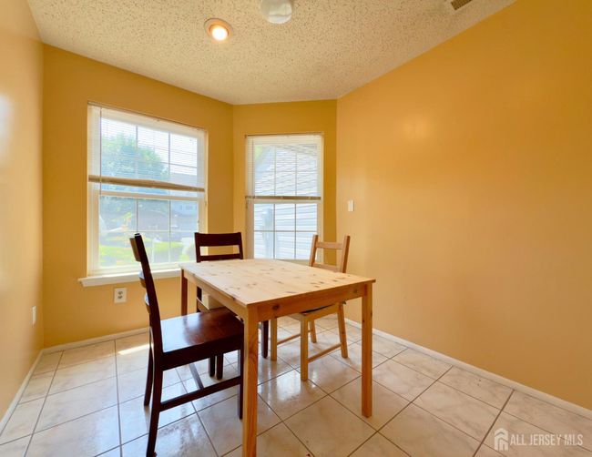 67 Nova Dr, Townhouse with 2 bedrooms, 3 bathrooms and null parking in Piscataway NJ | Image 9
