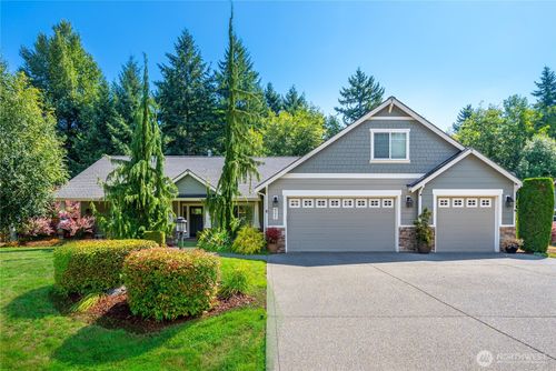 8222 Summerwood Dr Se, Olympia, WA, 98513-8876 | Card Image