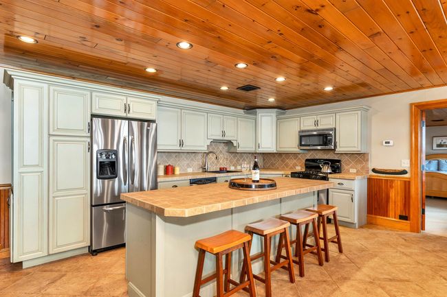 64 Wagon Wheel Trl, House other with 6 bedrooms, 7 bathrooms and null parking in Meredith NH | Image 47