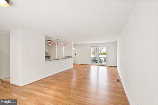 2280 Cocquina Dr, House other with 5 bedrooms, 2 bathrooms and null parking in RESTON VA | Image 14
