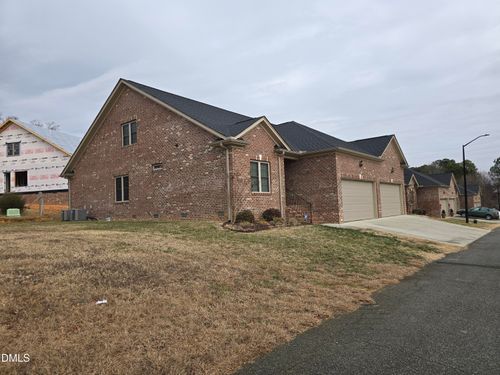 933 Arrowhead Ct, Mebane, NC, 27302 | Card Image