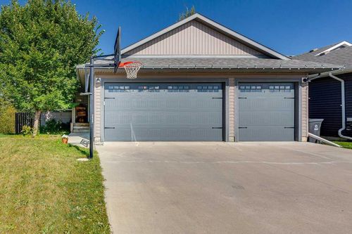 5806 45 Avenue Close, Rocky Mountain House, AB, T4T | Card Image
