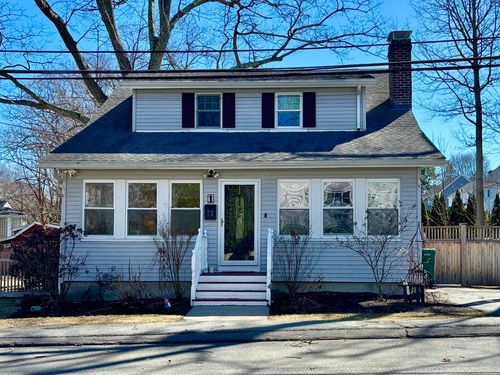 1 Linden St, Woburn, MA, 01801-2820 | Card Image