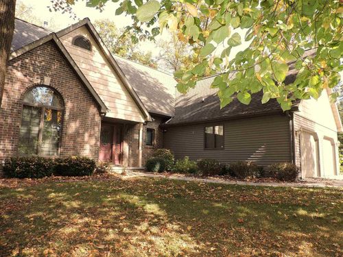 2398 Burnwood Drive, OSHKOSH, WI, 54902 | Card Image