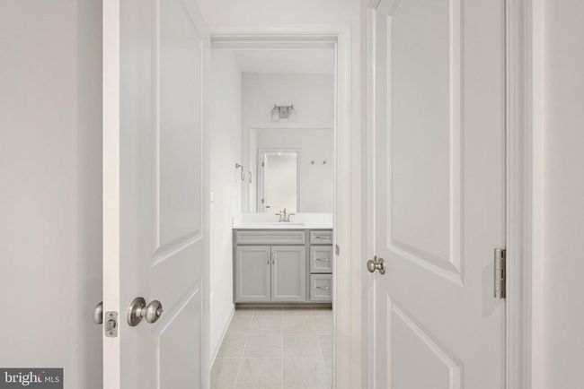 10170 Queens Way, Townhouse with 4 bedrooms, 4 bathrooms and null parking in MANASSAS VA | Image 52