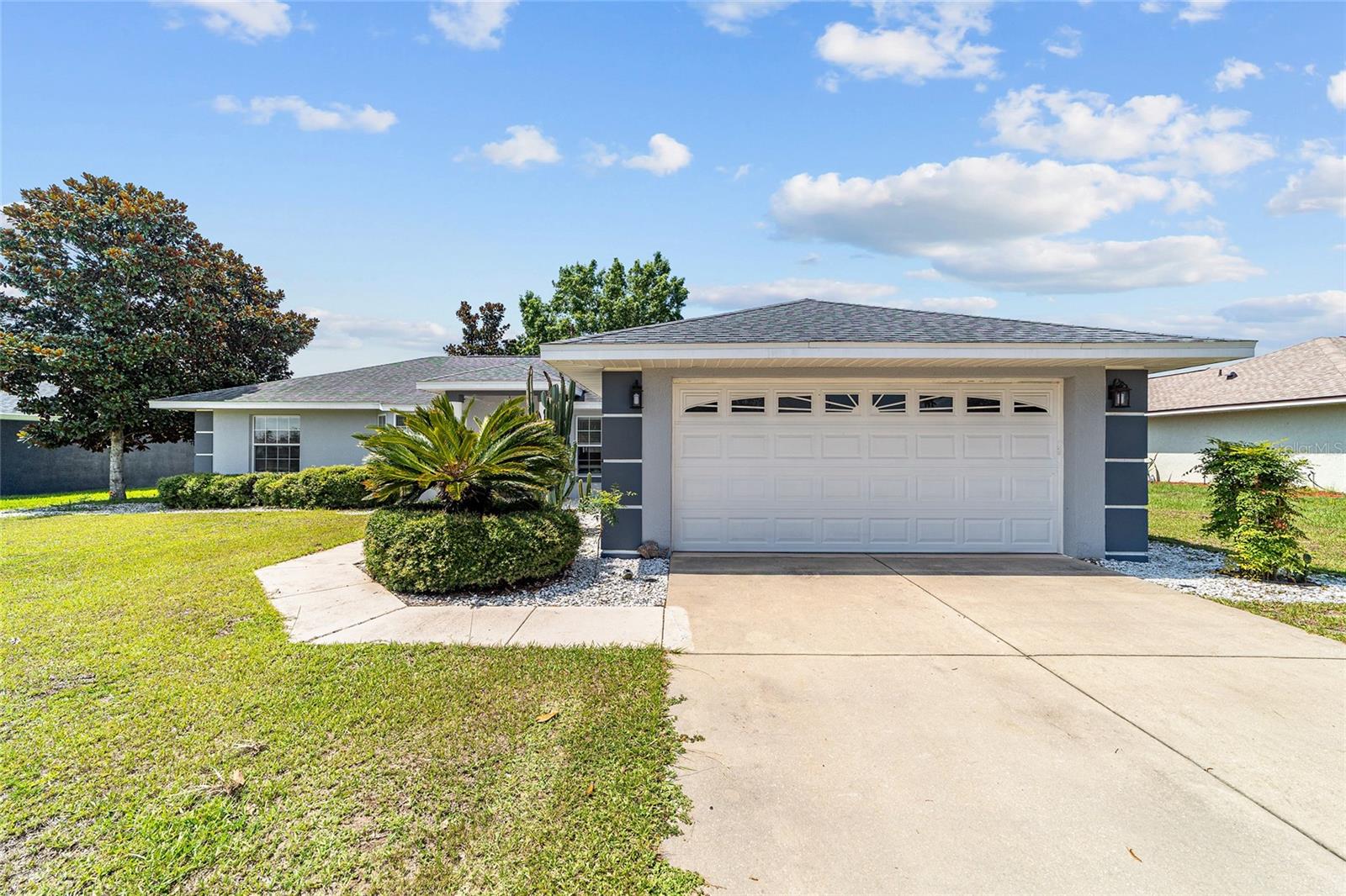 Residential in BELLEVIEW 4