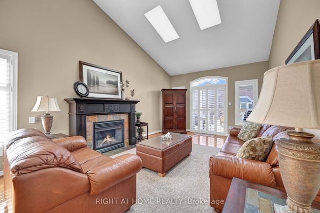 39 Via Amici, Condo with 3 bedrooms, 4 bathrooms and 2 parking in Alliston ON | Image 15