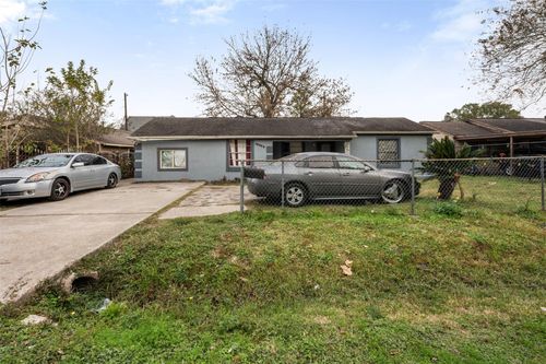 12022 Meadowpass St, Houston, TX, 77076-1035 | Card Image