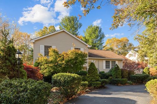 20 Clark St, Salem, MA, 01970-1736 | Card Image