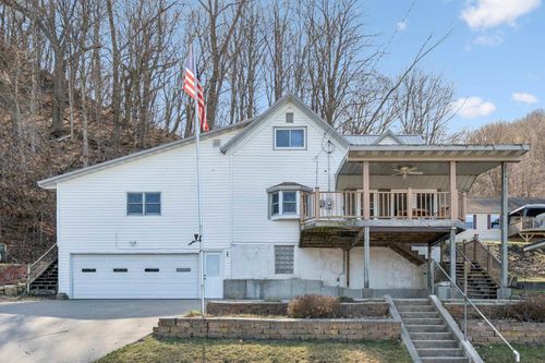 751 Pearl St, Lansing, IA, 52151-9702 | Card Image