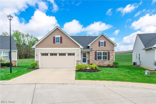 307 Pebble Creek Court, Amherst, OH, 44001 | Card Image