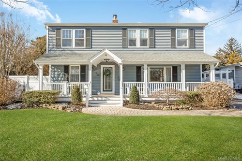 36 Wingam Dr, Islip, NY, 11751-4113 | Card Image