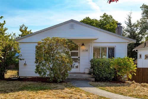 3159 Alder St, Victoria, BC, V8X1P1 | Card Image