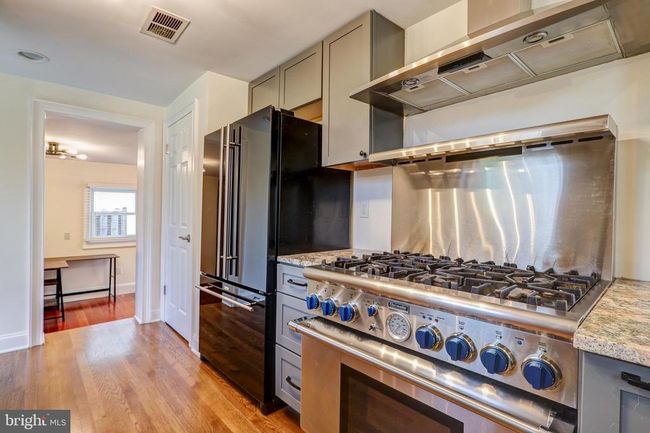 8114 Old Georgetown Rd, House other with 5 bedrooms, 3 bathrooms and null parking in BETHESDA MD | Image 14