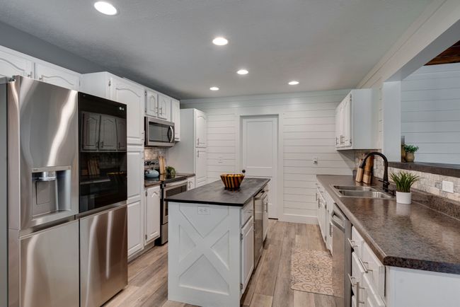 634 Longbranch Rd, House other with 3 bedrooms, 2 bathrooms and 8 parking in Hohenwald TN | Image 8