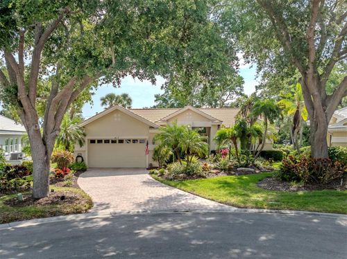 417 Wellington Ct, VENICE, FL, 34292-3160 | Card Image