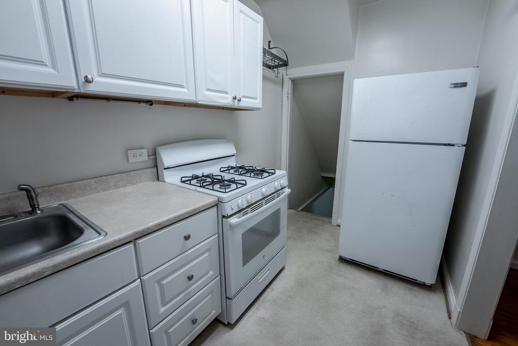 Residential Lease in ALEXANDRIA 4