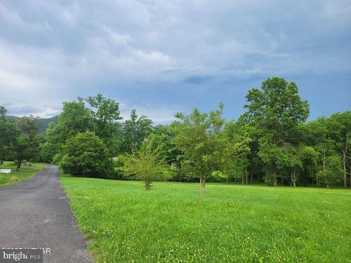 191 Gray Fox Rd, Mill Hall, PA, 17751-8878 | Card Image