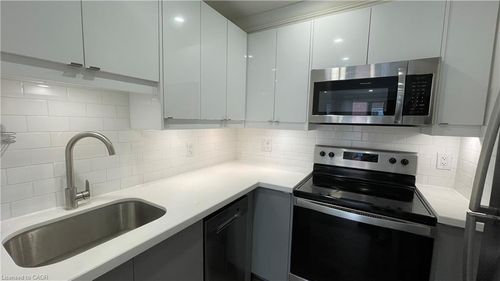 305-700 Lawrence Rd, Hamilton, ON, L8K1Z5 | Card Image