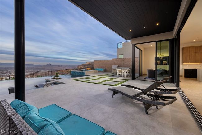 645 Overlook Rim Dr, House other with 4 bedrooms, 6 bathrooms and null parking in Henderson NV | Image 7